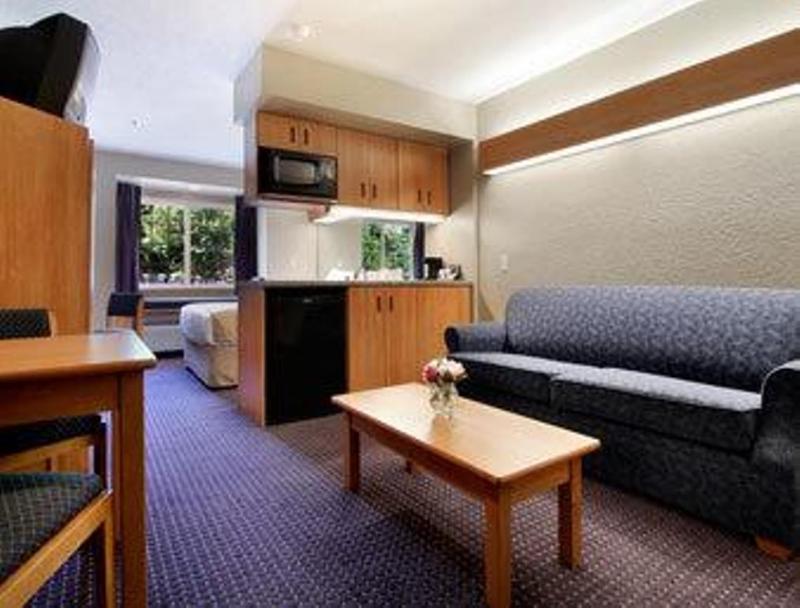 Microtel Inn & Suites by Wyndham Hazelton/Bruceton Mills Zimmer foto