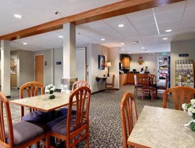 Microtel Inn & Suites by Wyndham Hazelton/Bruceton Mills Exterior foto